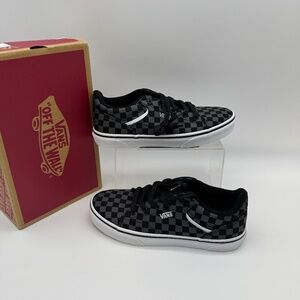 NEW Vans Seldan Checkerboard Sneakers 5 Youth